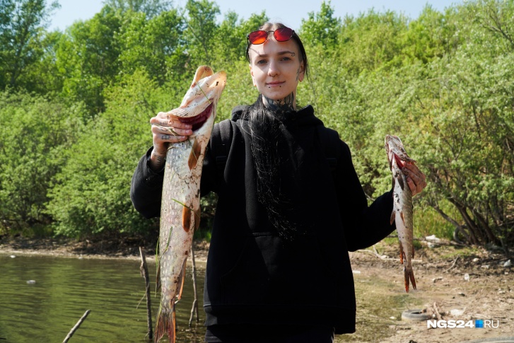 Прочитайте <a href="https://www.e1.ru/text/entertainment/2022/06/04/71384090/" class="_" target="_blank">историю этой девушки</a>, которая любит рыбалку больше многих мужчин