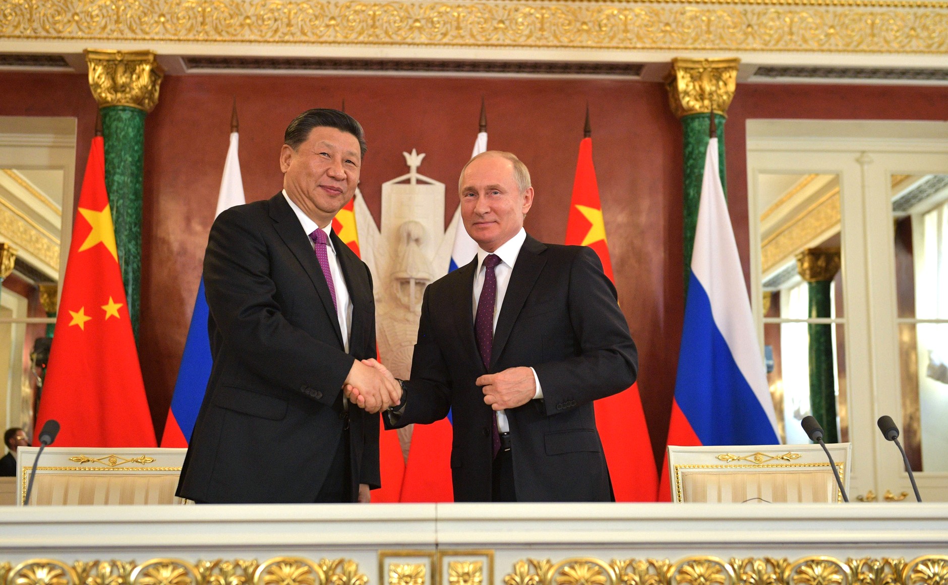 Председатель Китайской Народной Республики Си Цзиньпин и Владимир Путин в 2019 году в Москве