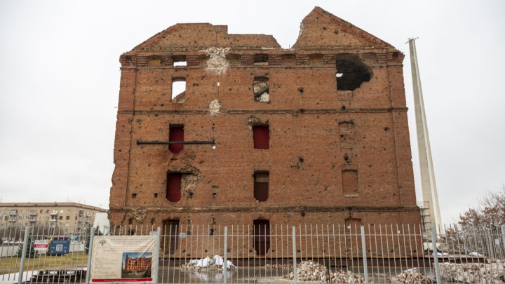 «Сложных работ очень много, но прогноз пока положительный»: как в Волгограде спасают руины мельницы Грудинина