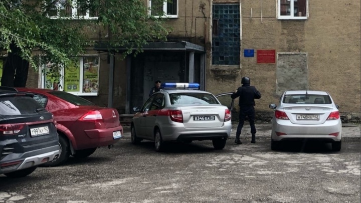 В Кузбассе эвакуируют суды и социальные учреждения. Неизвестные сообщили об их минировании