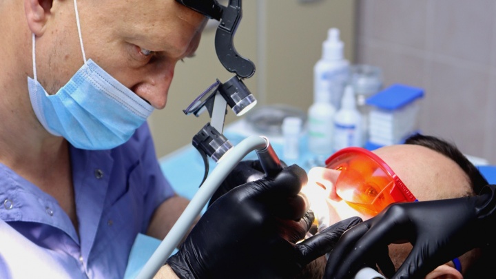 «50 оттенков белого — в этом мы разбираемся»: Валерий Скрынников рассказал о трендах стоматологии