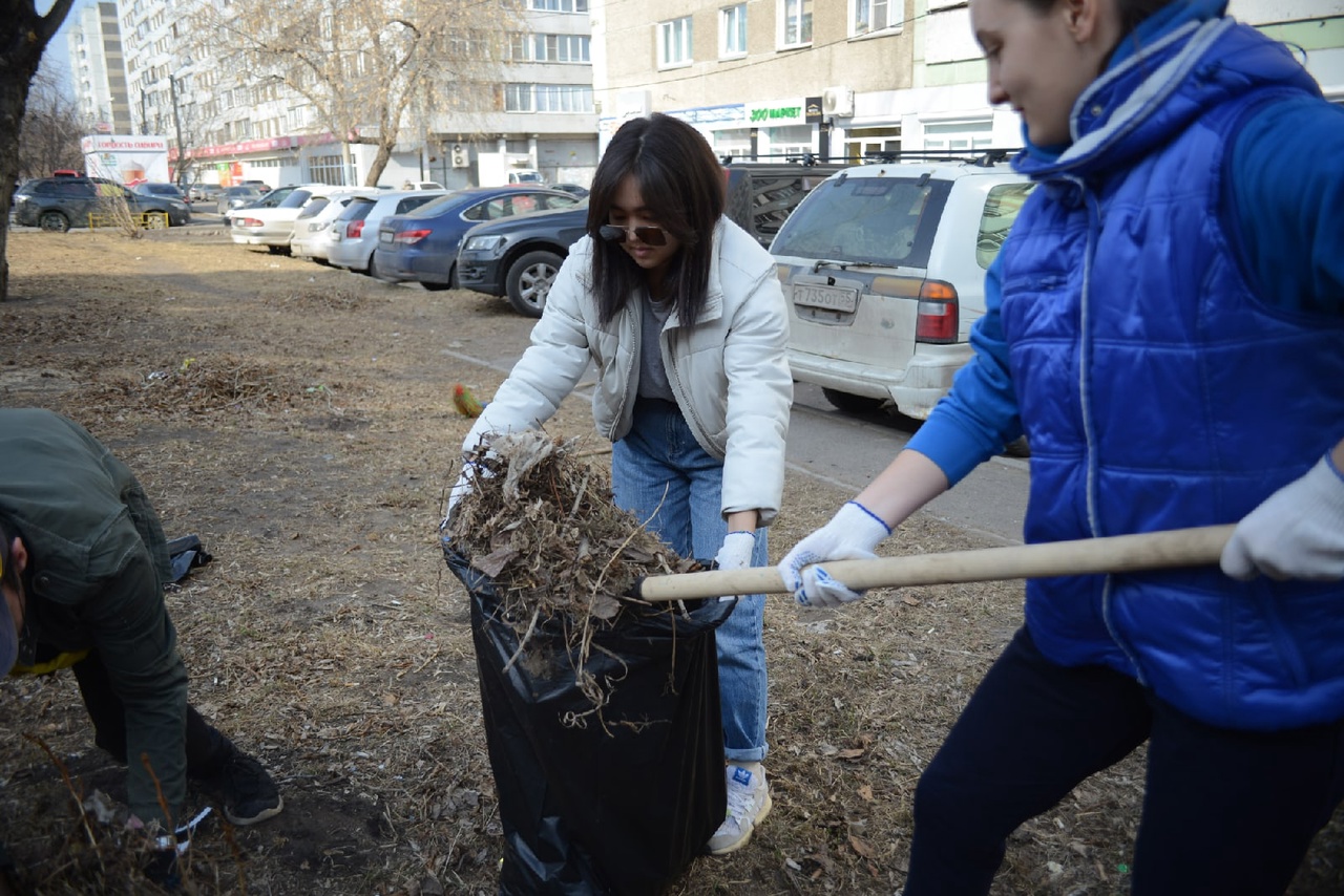 В основном убирались сотрудники муниципальных и частных организаций В основном убирались сотрудники муниципальных и частных организаций