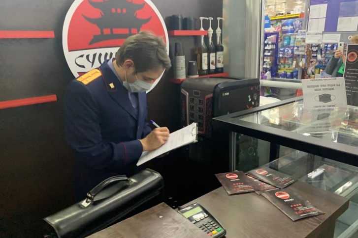 В татарскую больницу массово обратились местные жители В татарскую больницу массово обратились местные жители