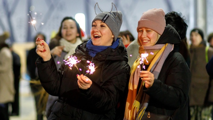 «У нас другая Россия, что ли?» Чиновники отказались отменять QR-коды на Новый год в Волгограде