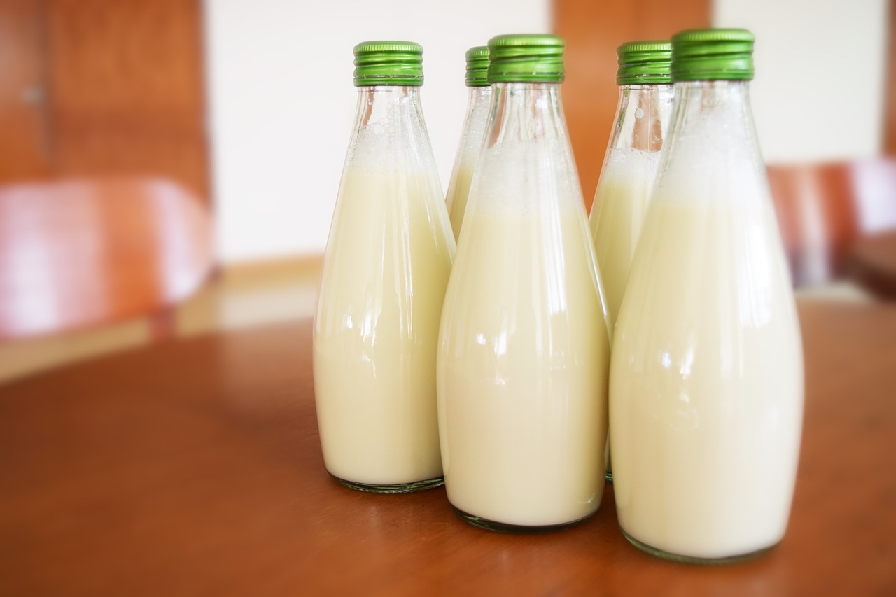 Молоко на розлив могут начать продавать в Иркутской области