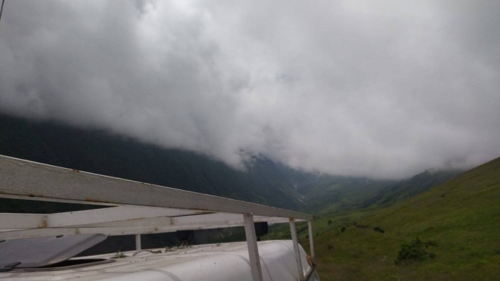 Из-за непогоды вертолет МЧС не смог добраться до челябинца, получившего травму в горах Северной Осетии
