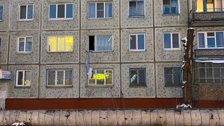 На Сибирском проспекте 71-летняя пенсионерка упала со второго этажа, спускаясь по простыням