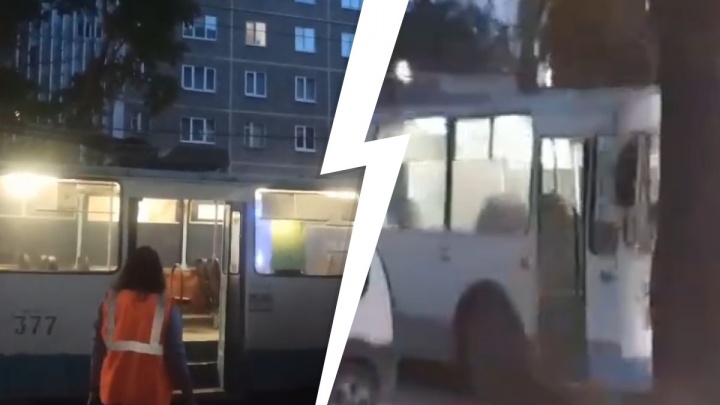 Видео: в Пионерском районе чуть-чуть загорелся троллейбус