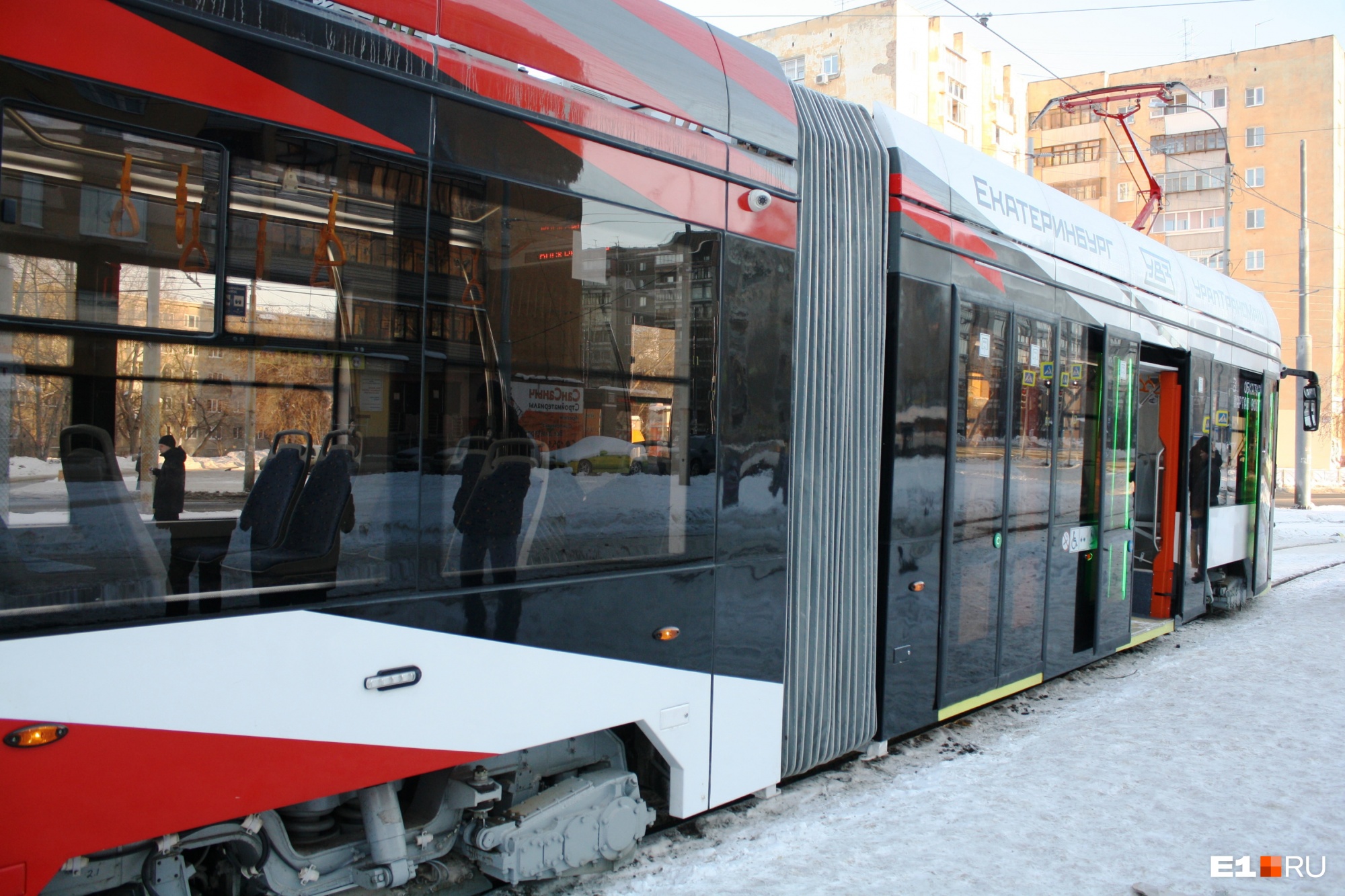 Мэр Екатеринбурга считает, что трехсекционные трамваи будут идеальным решением для перевозок из Академического