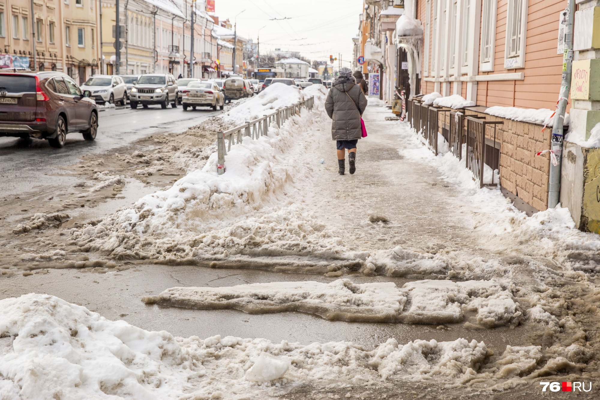 Кажется, в центре города переизбыток грязной жижи Кажется, в центре города переизбыток грязной жижи