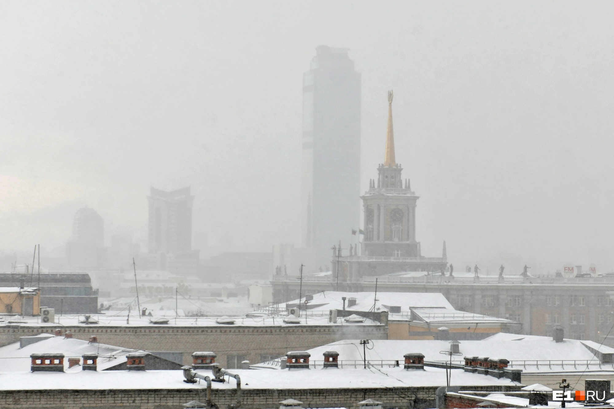 В МЧС предупредили екатеринбуржцев о надвигающемся сильном снегопаде