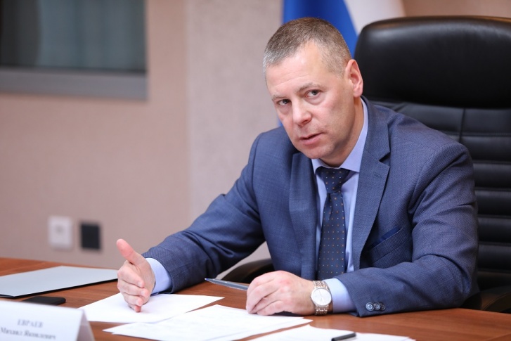 Непосредственный заработок врио главы региона в год составляет 8,8 миллиона рублей Непосредственный заработок врио главы региона в год составляет 8,8 миллиона рублей