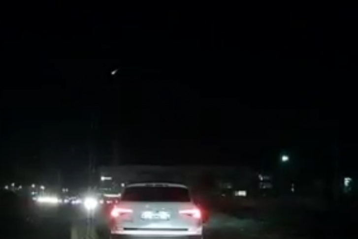 Что вчера происходило в небе. Смотреть фото Что вчера происходило в небе. Смотреть картинку Что вчера происходило в небе. Картинка про Что вчера происходило в небе. Фото Что вчера происходило в небе