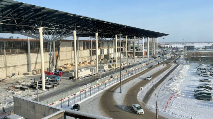 «Закончили на 70%»: стройка многомиллиардного терминала в Толмачево вышла на заключительный этап