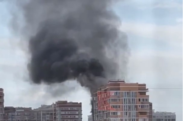 В Краснодаре эвакуируют людей из многоэтажки из-за пожара