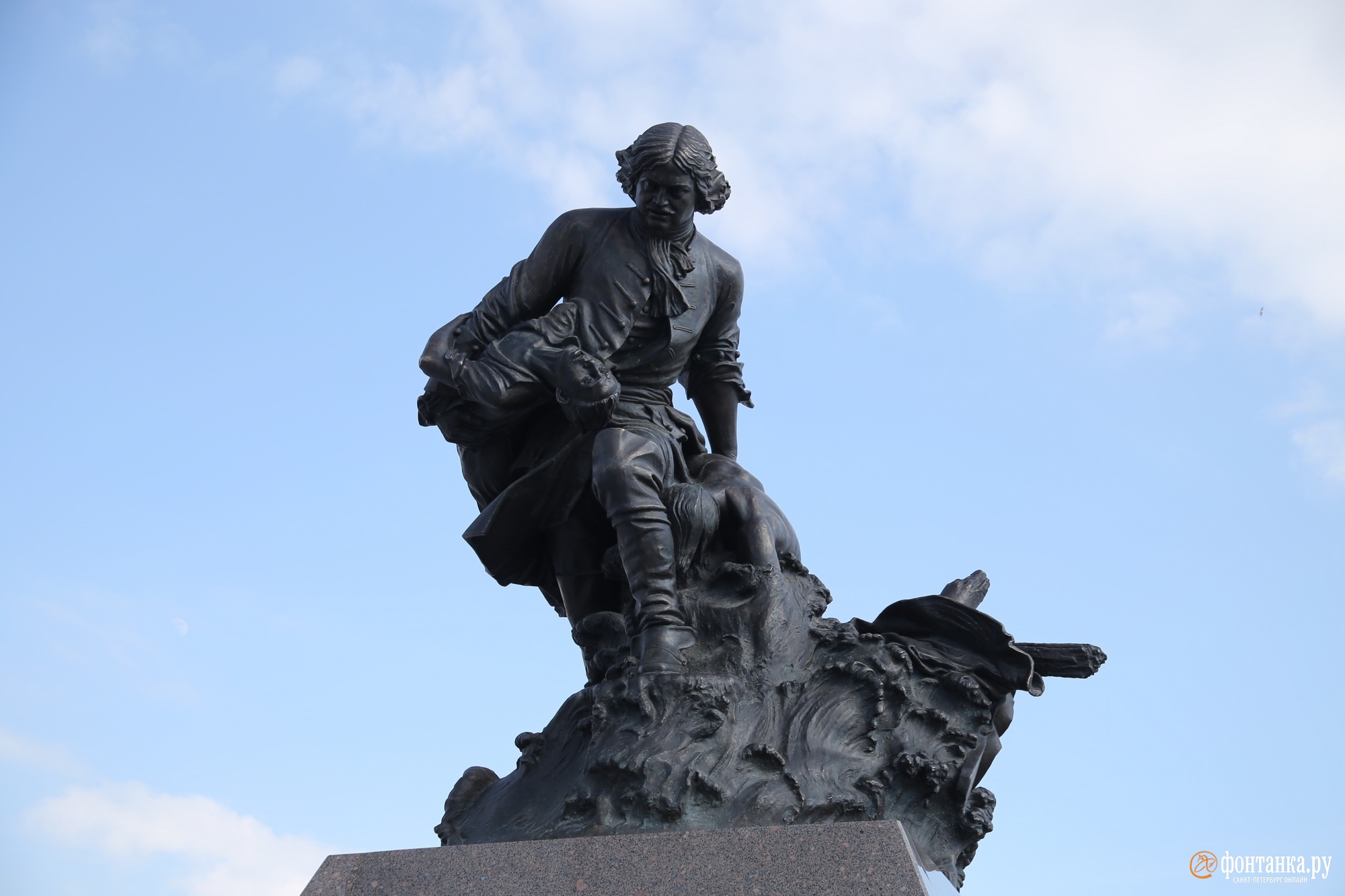 Памятник Петру у Лахта центра