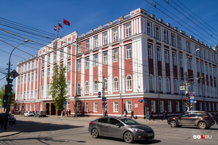 Появившиеся деньги направят на ремонт набережной, дорожные работы, индексацию зарплат Появившиеся деньги направят на ремонт набережной, дорожные работы, индексацию зарплат