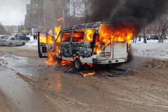 «Газель» загорелась в движении «Газель» загорелась в движении