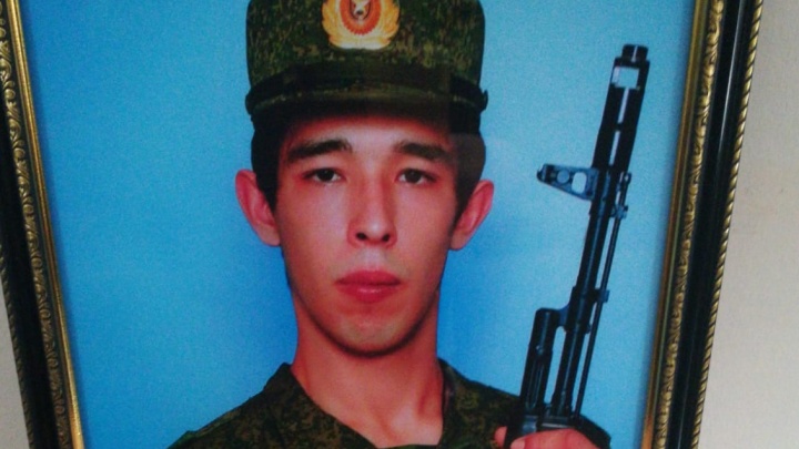 «Он неоднократно спасал своих товарищей от смерти»: в Татарстане похоронили еще одного погибшего военного