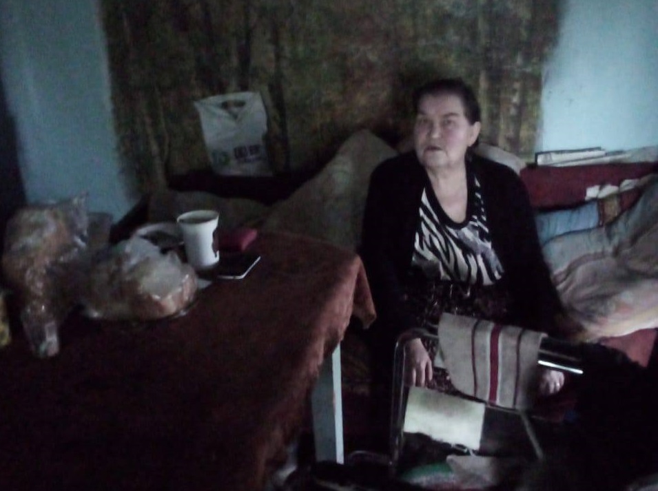 Бабушку-инвалида с одной ногой временно поселили в санатории в Забайкалье