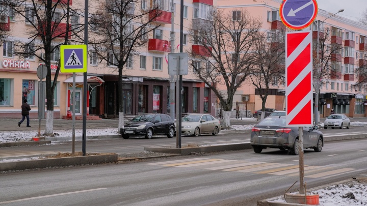 Фотофакт: на улице Ленина у Театра-Театра сделали пешеходный переход