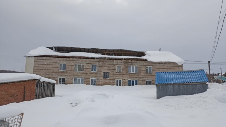 В Башкирии рухнула крыша жилого дома