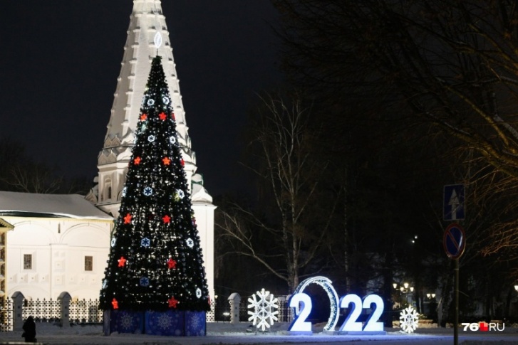 Полностью украсить Ярославль к Новому году должны до 20 декабря