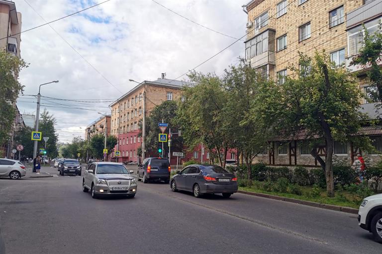 Возле Дворца бракосочетания на набережной Красноярска и еще на двух улицах изменят схему движения