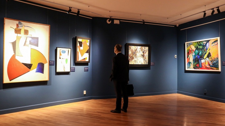Картины из Нижегородского художественного музея вернулись с выставки в Сеуле