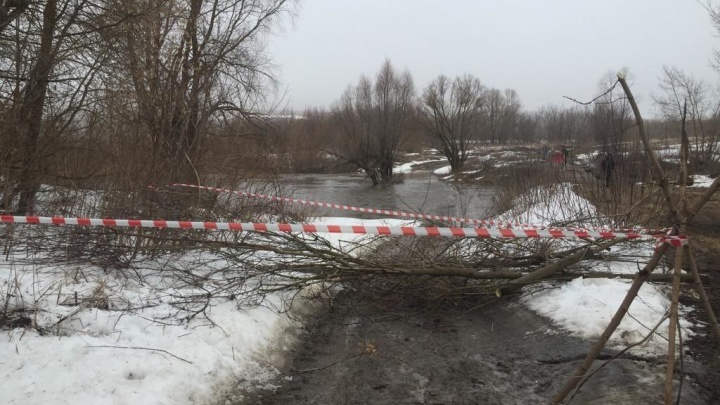 Автомобильный мост через реку Пьяну в Гагинском районе снова затопило