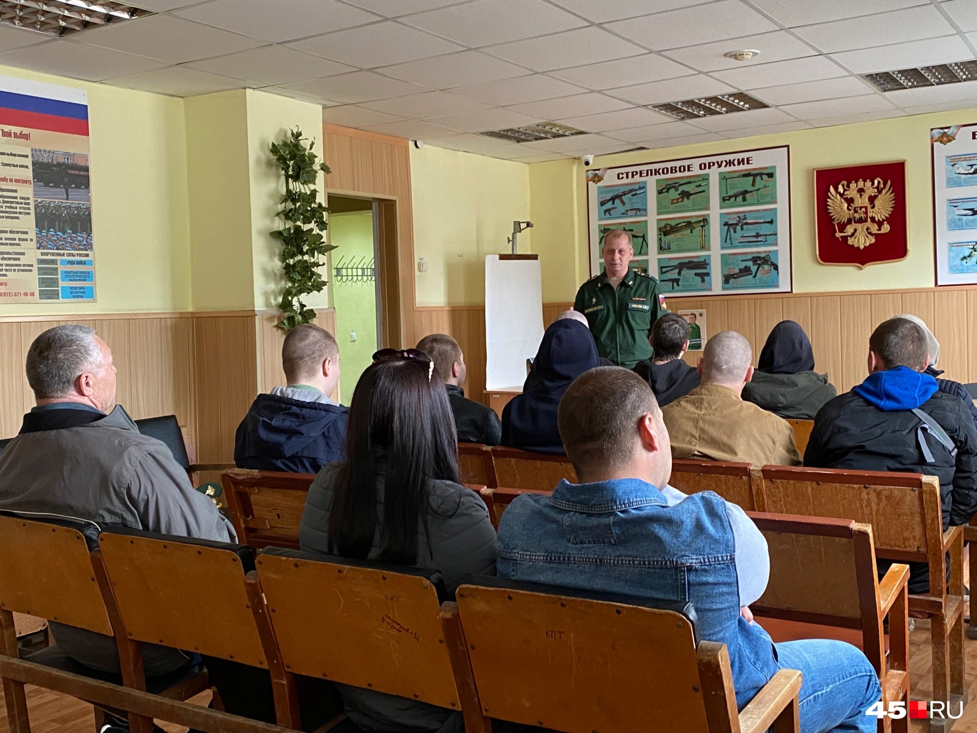 Призывникам рассказали, что их ждет в ближайшие несколько дней Призывникам рассказали, что их ждет в ближайшие несколько дней