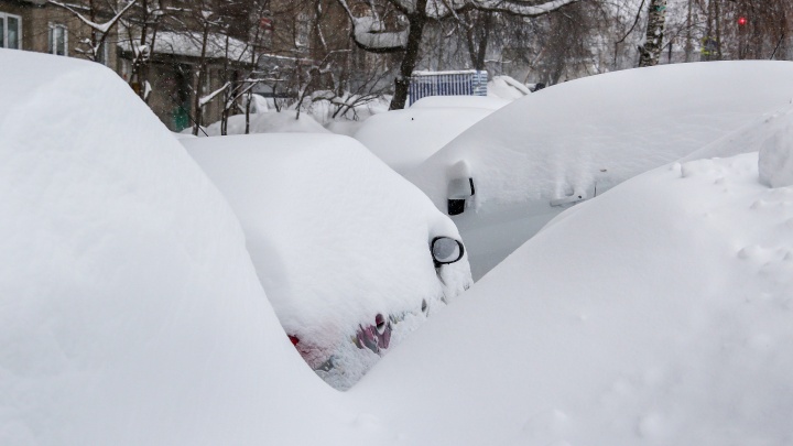 Апокалипсис сегодня. Фоторепортаж о том, как Нижний Новгород пережил заваленное снегом 11 января