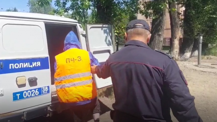Под видом рабочих воровали интернет-кабель в Иркутске. Полиция задержала четверых подозреваемых