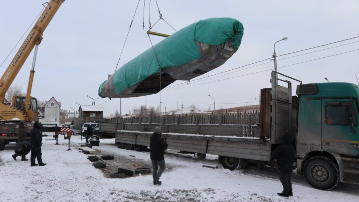 Легендарный самолет «Дуглас» отправили на реставрацию в Новосибирск