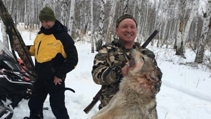 На Урале осудили депутата-живодера, который с друзьями давил волков снегоходом