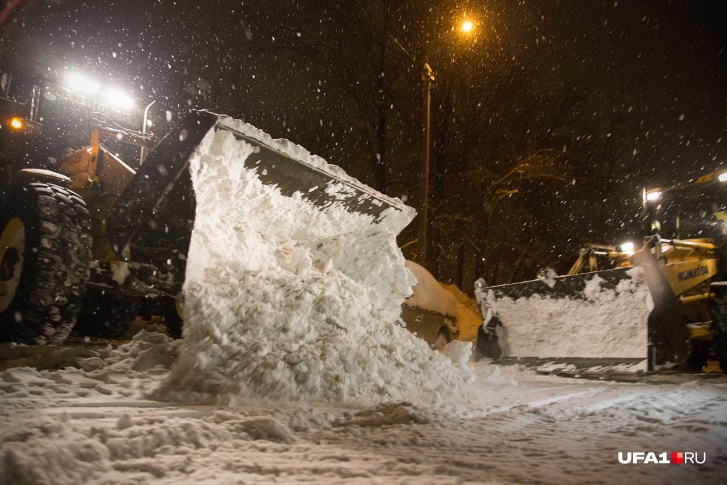 Коммунальные службы допускали нарушения в хранении снега