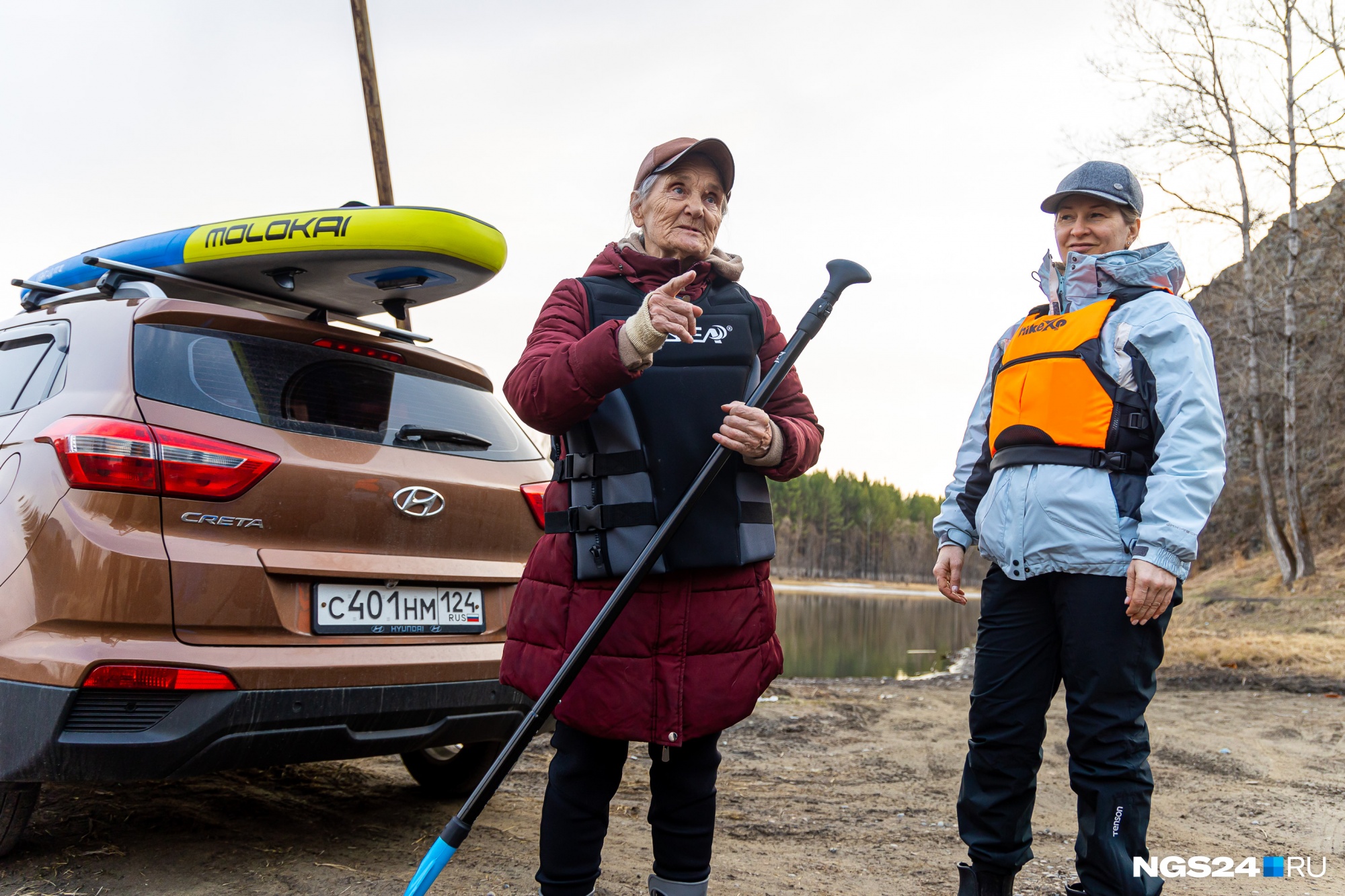 Галина Стерехова в 80 лет научилась кататься на сапборде