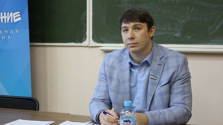 «Мои коллеги вынуждены поддержать его»: депутат Курултая Башкирии раскритиковал закон о QR-кодах