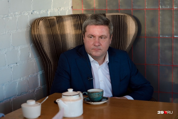 Сам Дмитрий Морев ситуацию никак не прокомментировал Сам Дмитрий Морев ситуацию никак не прокомментировал