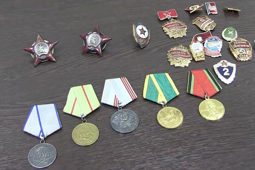 В Екатеринбурге поймали воришек, которые стащили ордена и медали ветерана Великой Отечественной войны