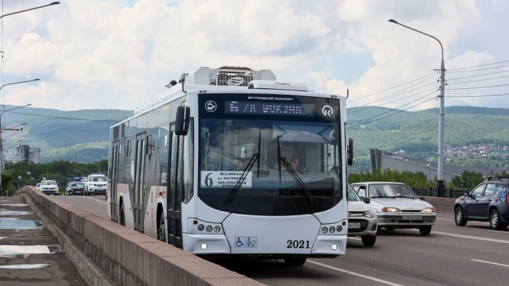 Красноярску дадут 2 миллиарда рублей на новые троллейбусы и перевод частных домов с угля