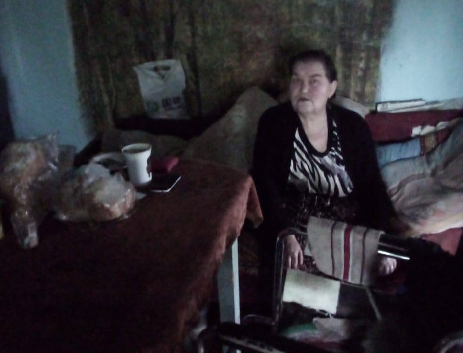 Бабушку-инвалида без ноги месяц не могут устроить в интернат в Забайкалье
