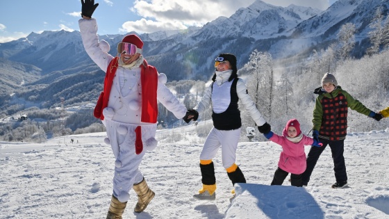 На горнолыжных курортах Сочи отметили День снега. Фоторепортаж со склонов «Розы Хутор»