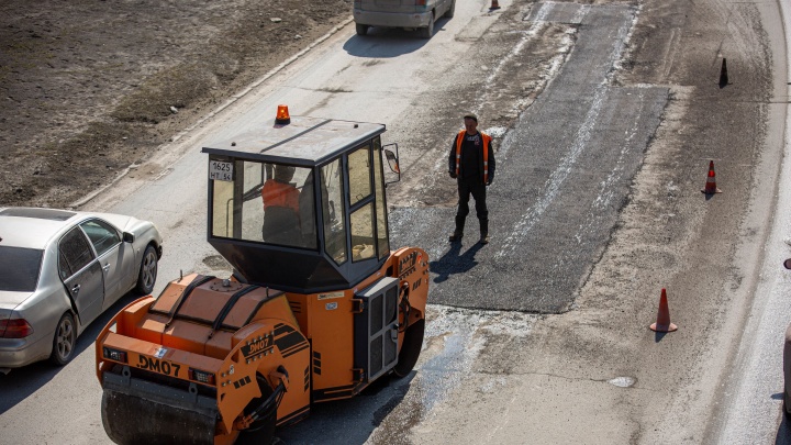 Три проблемные дороги отремонтируют в Новосибирске — на них выделили дополнительные средства