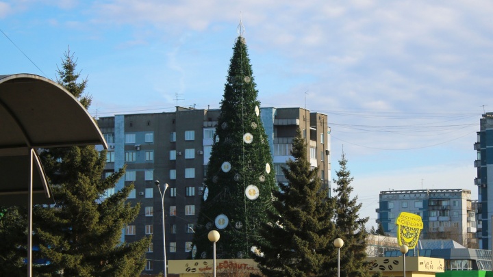 На главной площади Новокузнецка в новогоднюю ночь разыграют призы: подробности праздничной программы