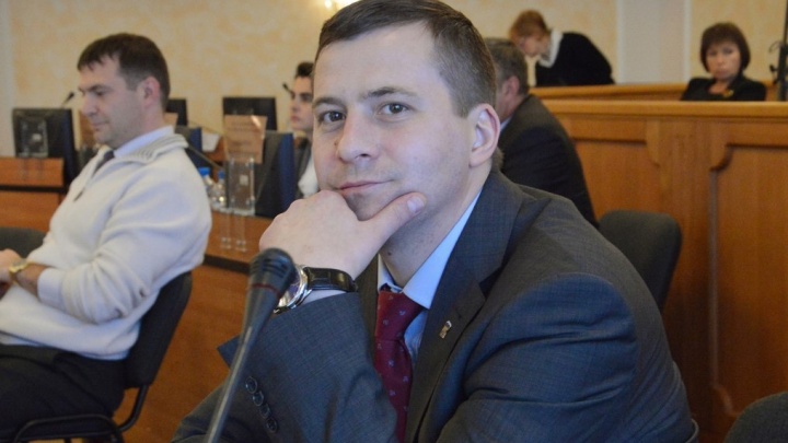 Пытался дать крупную взятку: в Ярославле депутат от «Единой России» стал фигурантом уголовного дела