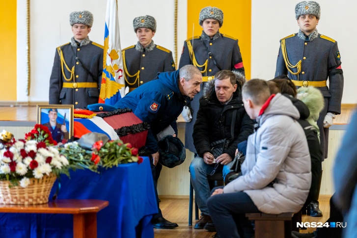 Прощания с погибшими проходят в разных городах с воинскими почестями Прощания с погибшими проходят в разных городах с воинскими почестями