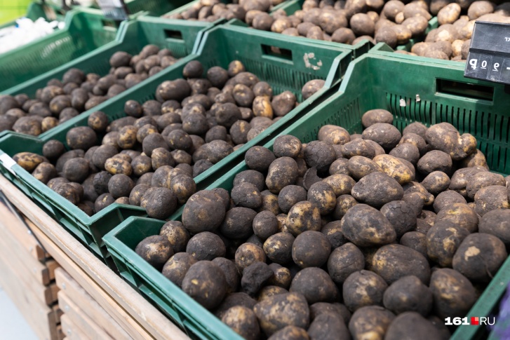 Цена картофеля достигает в магазинах 70–90 рублей за килограмм
