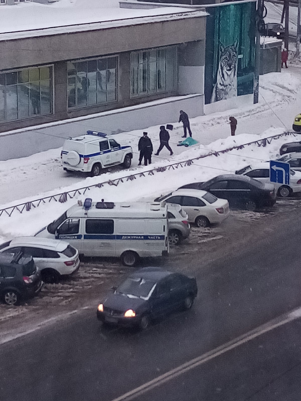 Раненый умер до приезда скорой и полиции Раненый умер до приезда скорой и полиции
