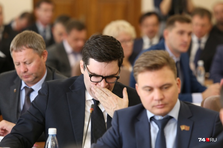 У 5 депутатов думы доходы за год перевалили за отметку в <nobr class="_">100 миллионов</nobr>, а самый низкий заработок составил всего <nobr class="_">179 тысяч</nobr> У 5 депутатов думы доходы за год перевалили за отметку в <nobr class="_">100 миллионов</nobr>, а самый низкий заработок составил всего <nobr class="_">179 тысяч</nobr>